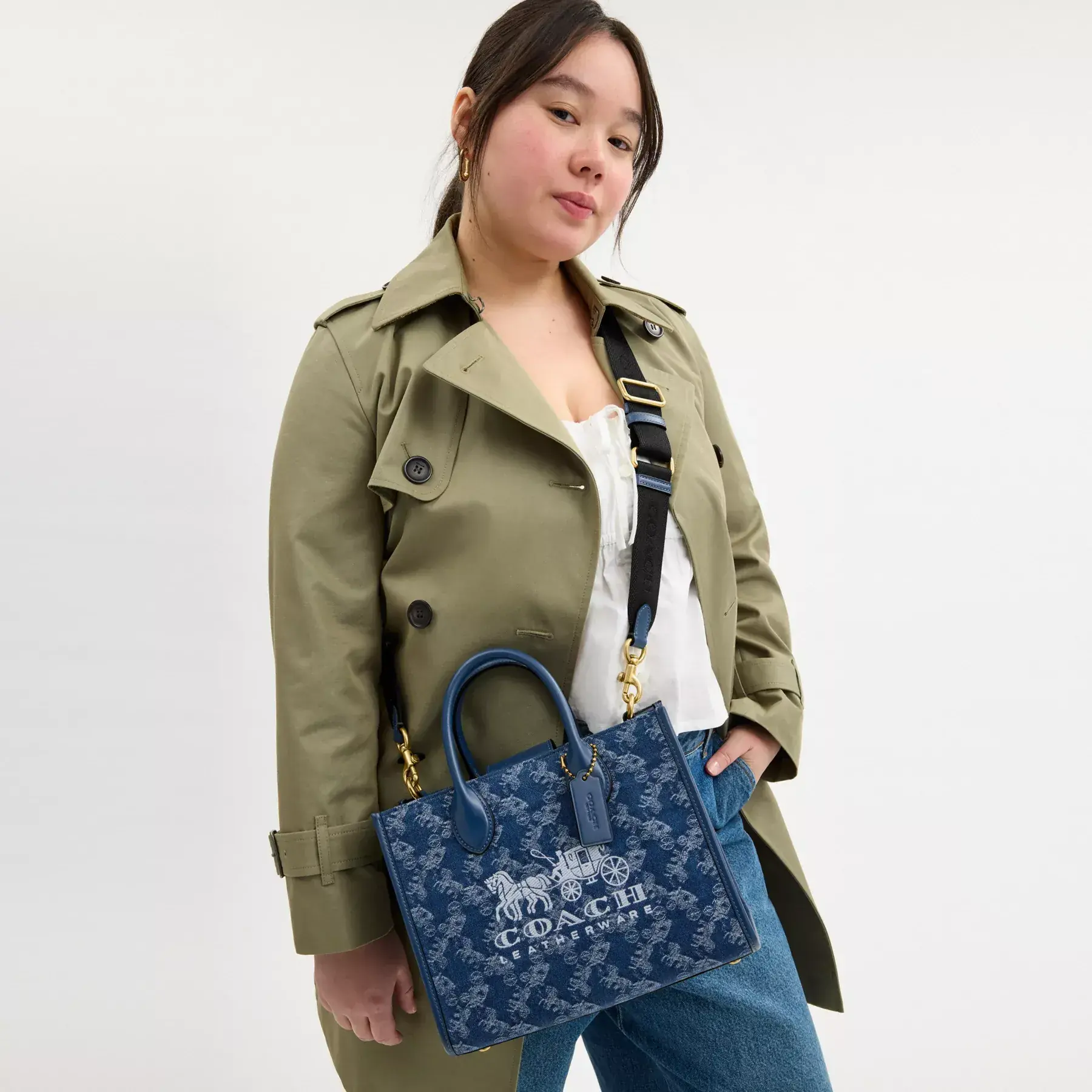 Ace Tote Bag 26 With Horse And Carriage Print Ace Tote Bag 26 With Horse And Carriage Print