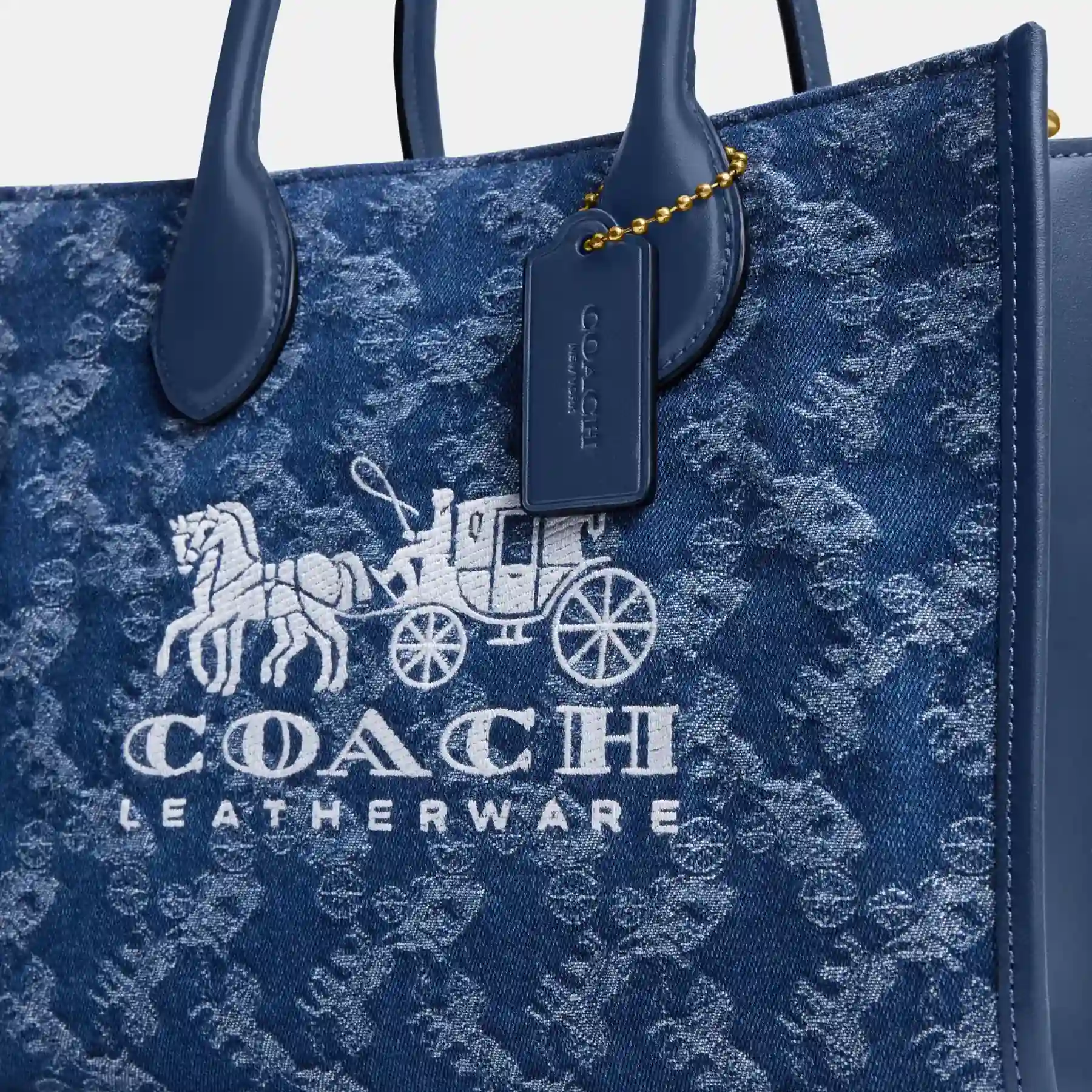 Ace Tote Bag 26 With Horse And Carriage Print Ace Tote Bag 26 With Horse And Carriage Print