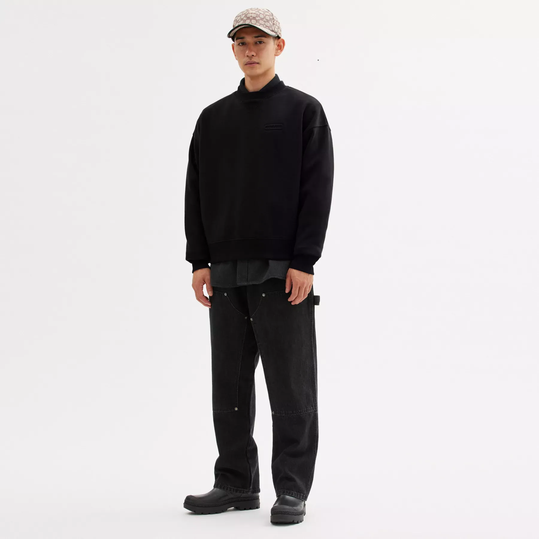 Essential Crewneck CL646BLK 1 - Essential Crewneck
