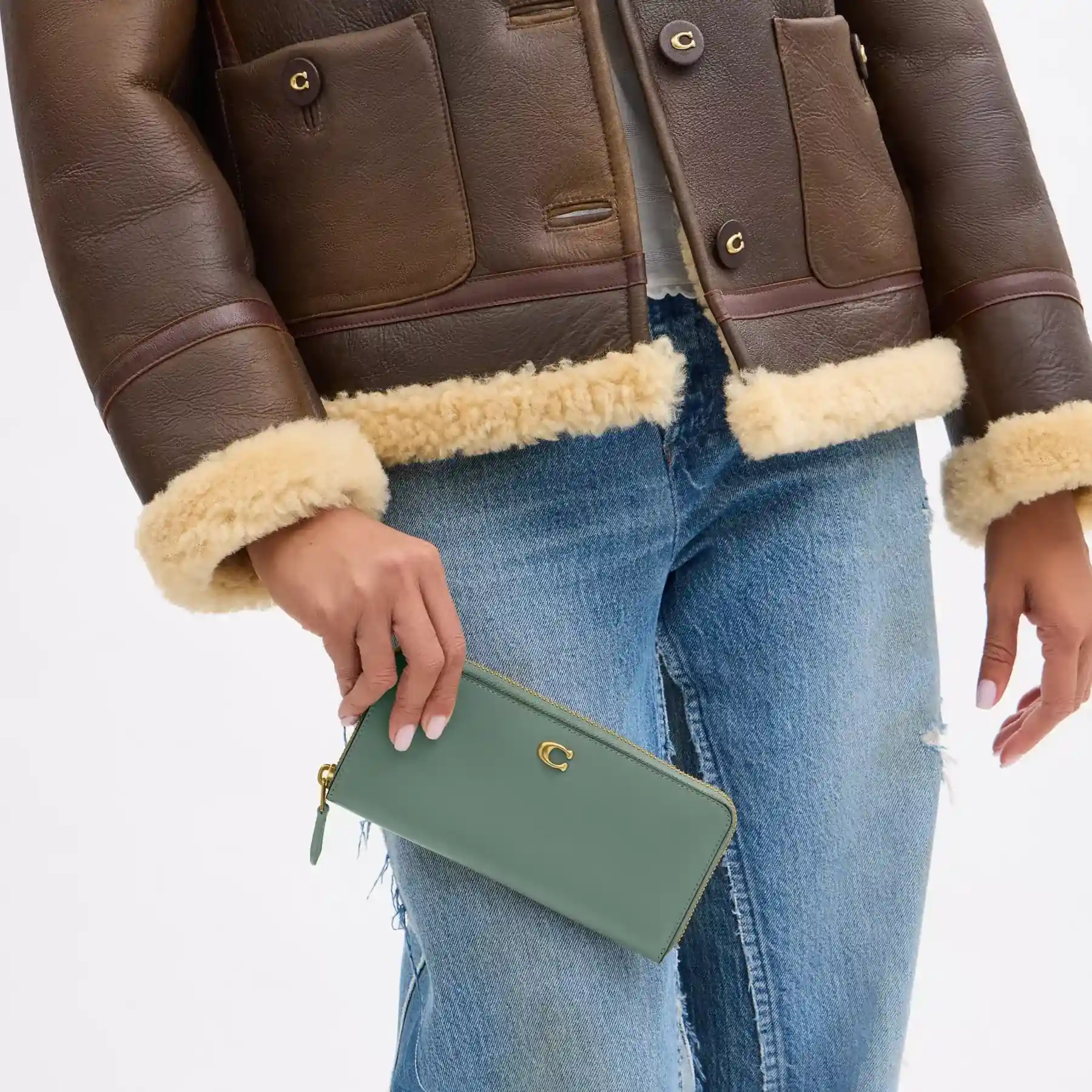 Essential Slim Accordion Zip Wallet Essential Slim Accordion Zip Wallet