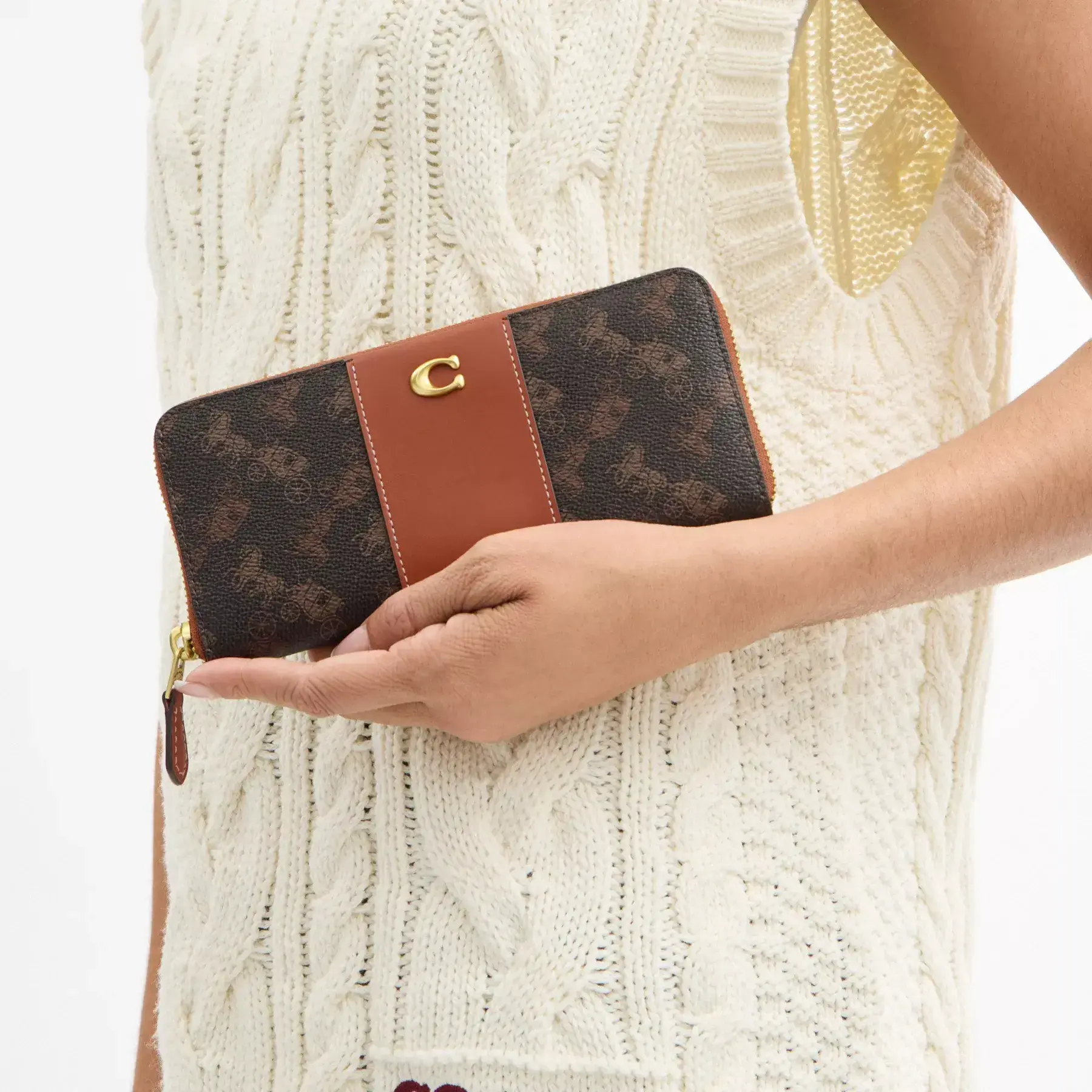 Essential Slim Accordion Zip Wallet With Horse And Carriage Print Essential Slim Accordion Zip Wallet With Horse And Carriage Print