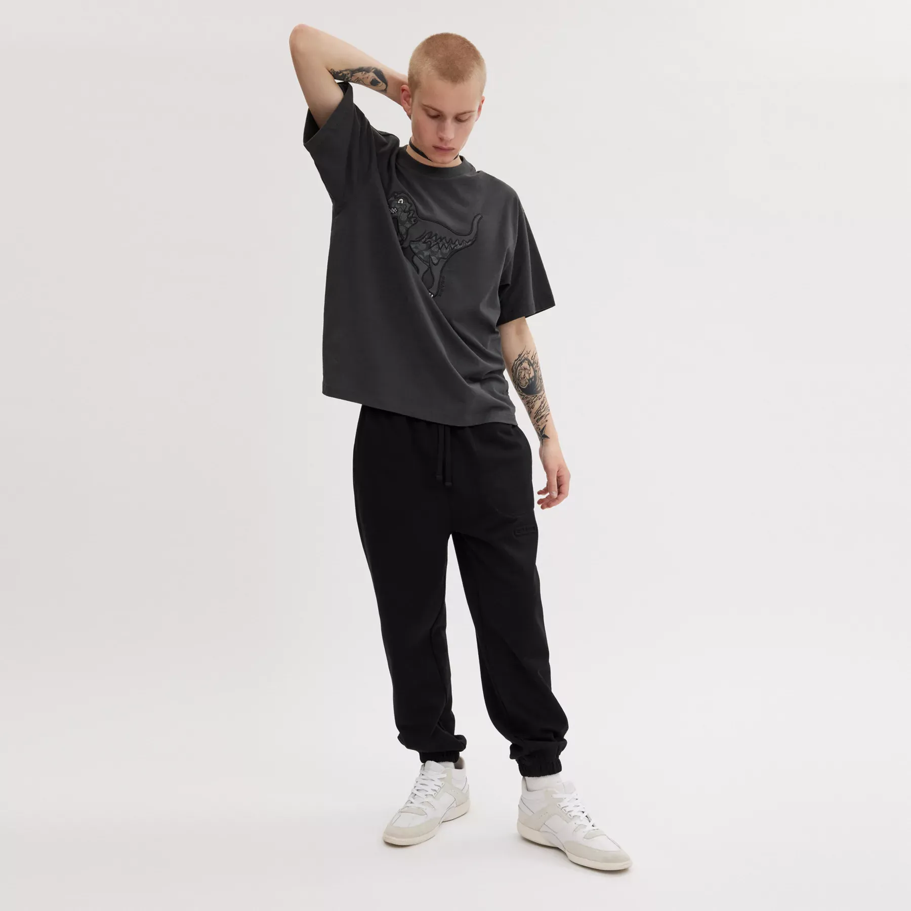 Essential Solid Joggers CJ379BLK 1 - Essential Solid Joggers