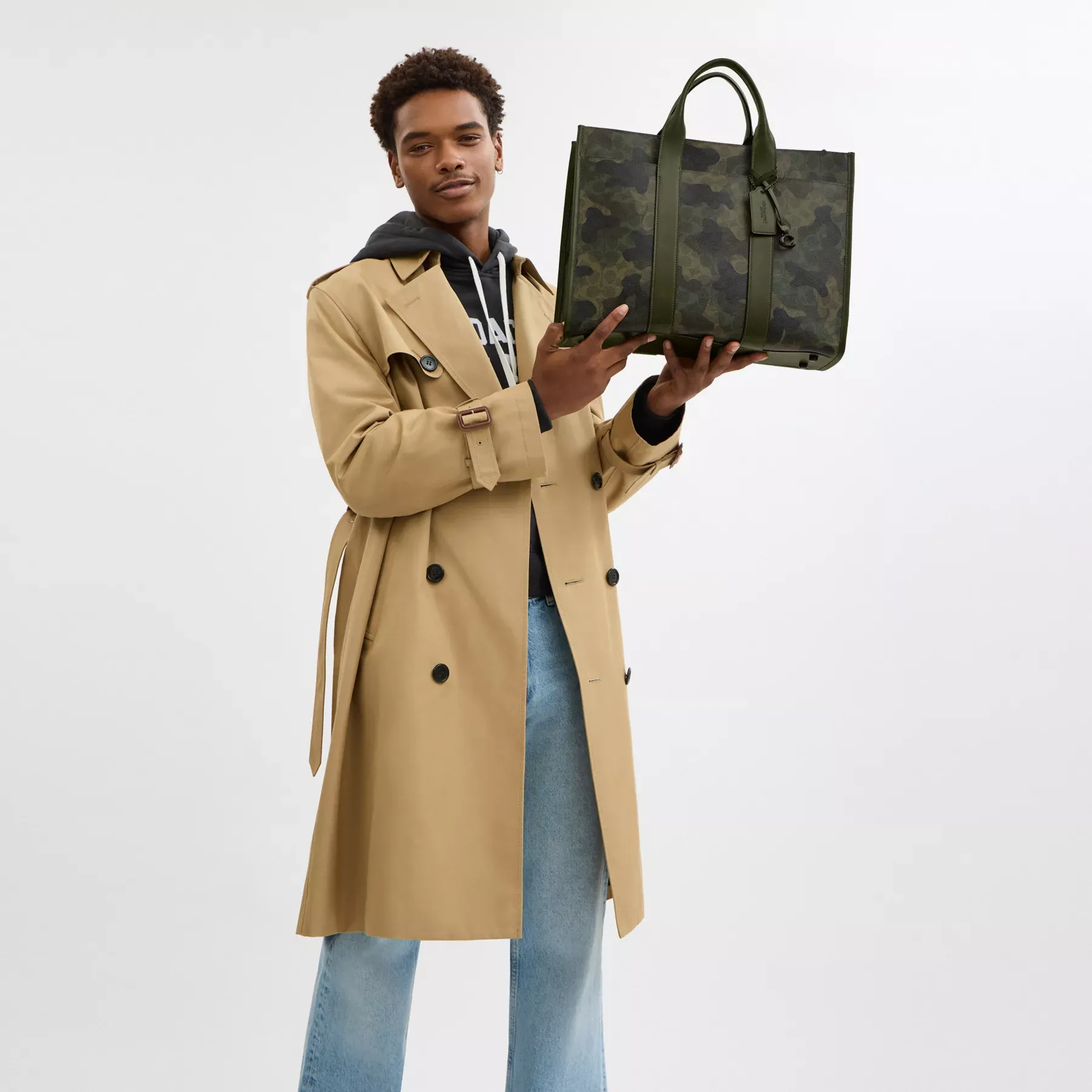 Wesley Tote In Signature Camo Print Wesley Tote In Signature Camo Print