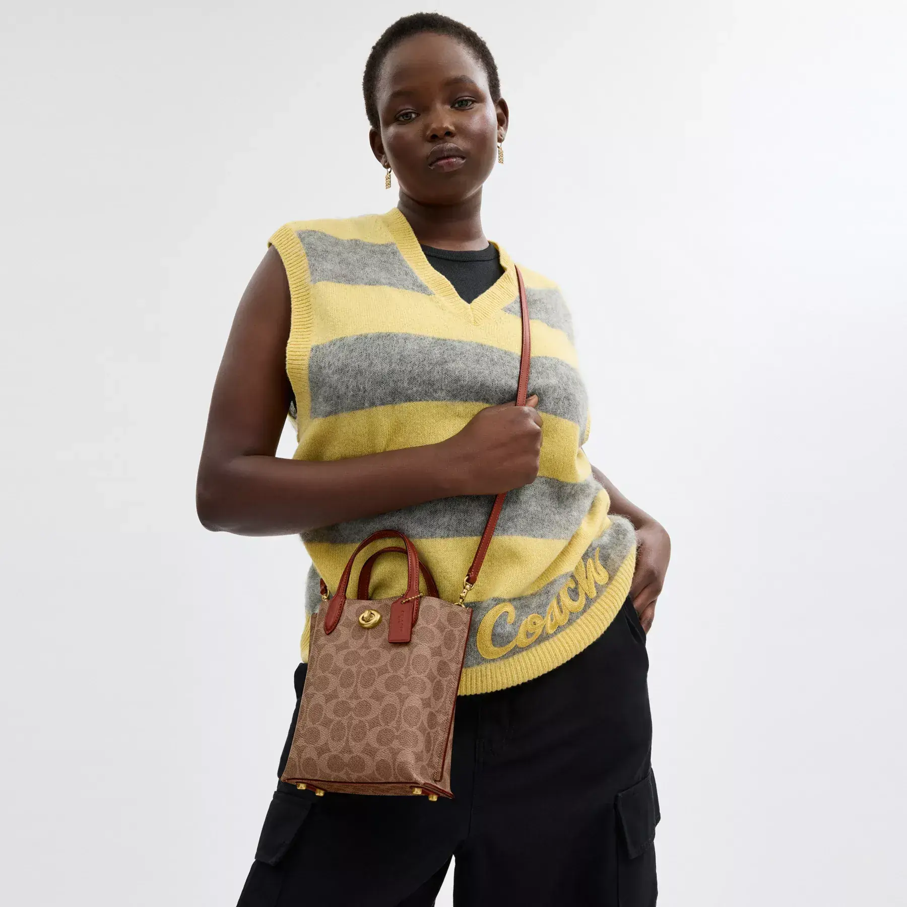 Willow Tote 16 In Signature Canvas Willow Tote 16 In Signature Canvas