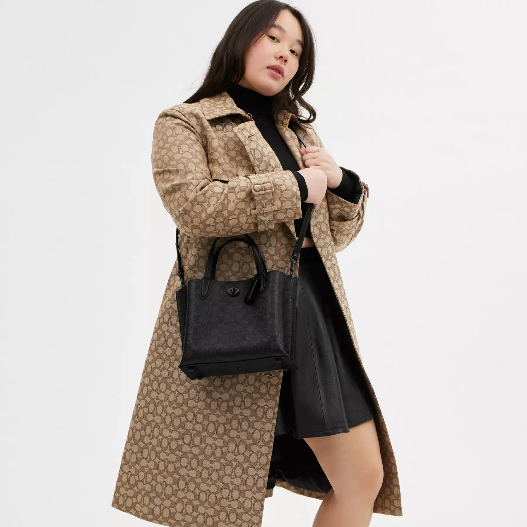 Willow Tote 24 In Signature Canvas Willow Tote 24 In Signature Canvas